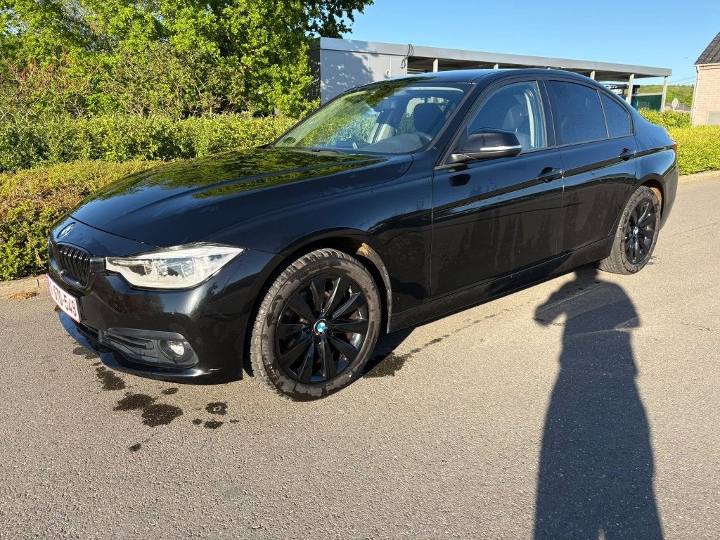 BMW 318 i  AIRCO  GPS  Aandrijflijn, 100 kW, Zwart, Bedrijf, 5 deurs