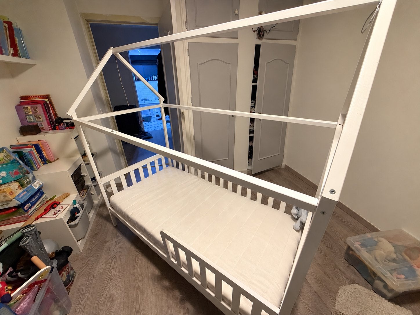 Kinder hutbed 80x160 in goede staat, Gebruikt, 70 tot 85 cm, 160 tot 180 cm, Ophalen