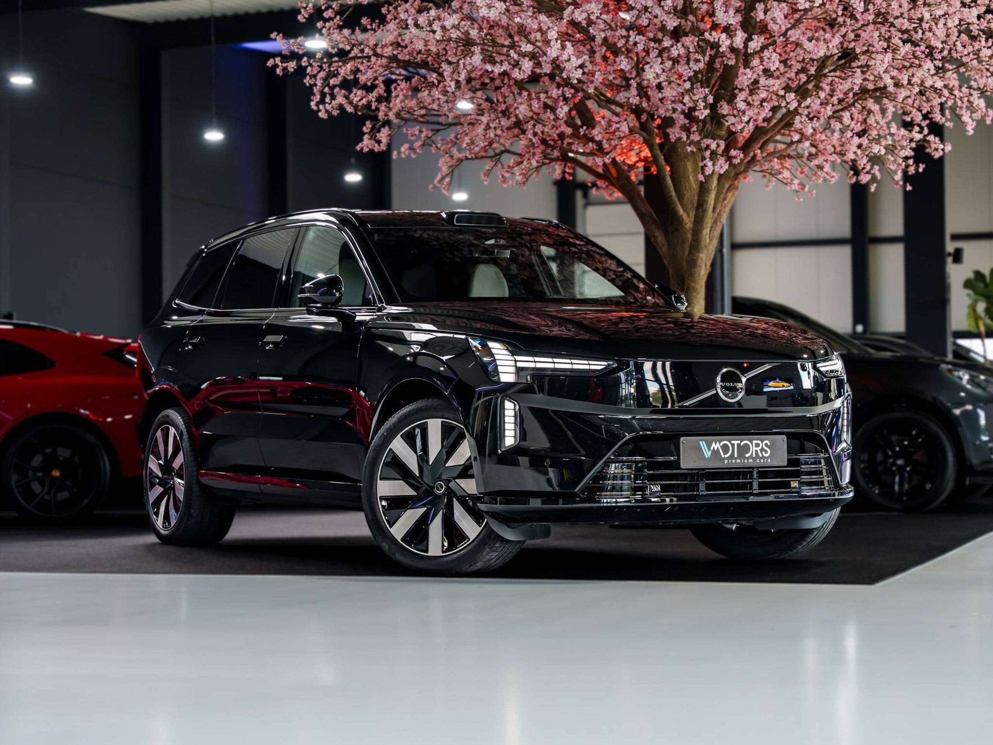 Volvo EX90 AWD Twin Motor Plus - 7-zit - Pano - HUD - 360, Auto's, Automaat, Gebruikt, Beige, Leder