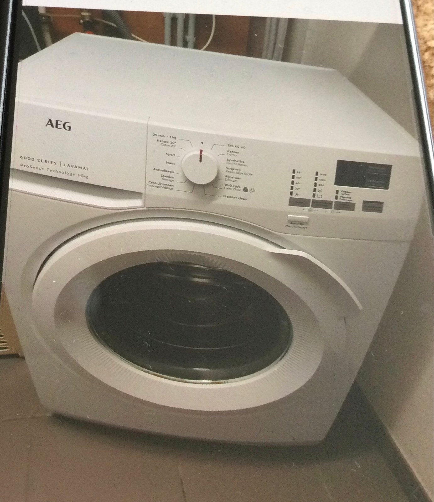 AEG wasmachine, Ophalen, Zo goed als nieuw, Voorlader, 1200 tot 1600 toeren