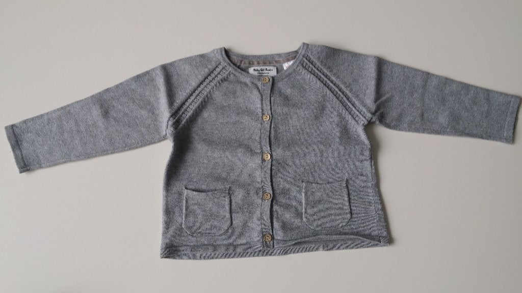 Grijze gilet maat 86 met goudkleurige knopjes, Kinderen en Baby's, Ophalen of Verzenden, Zo goed als nieuw, Zara, Truitje of Vestje
