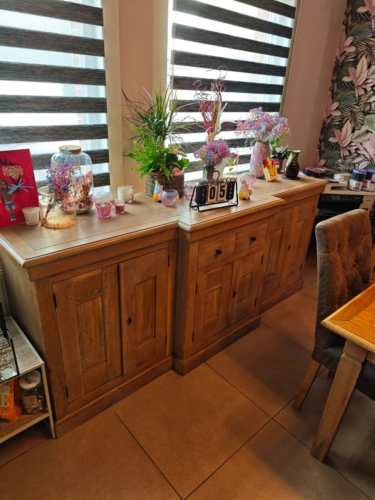 massief eiken eetplaats, Maison & Meubles, Armoires | Dressoirs, Utilisé, 200 cm ou plus, 50 à 75 cm, Avec tiroir(s), Avec porte(s)