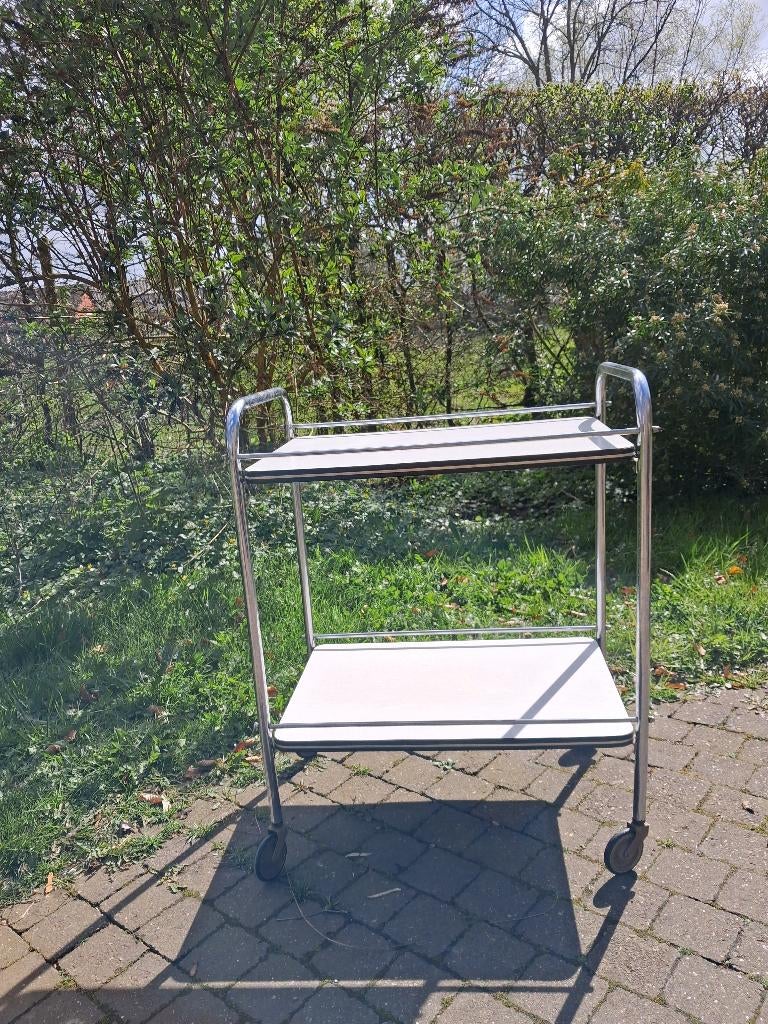 serveerwagentje, Ophalen