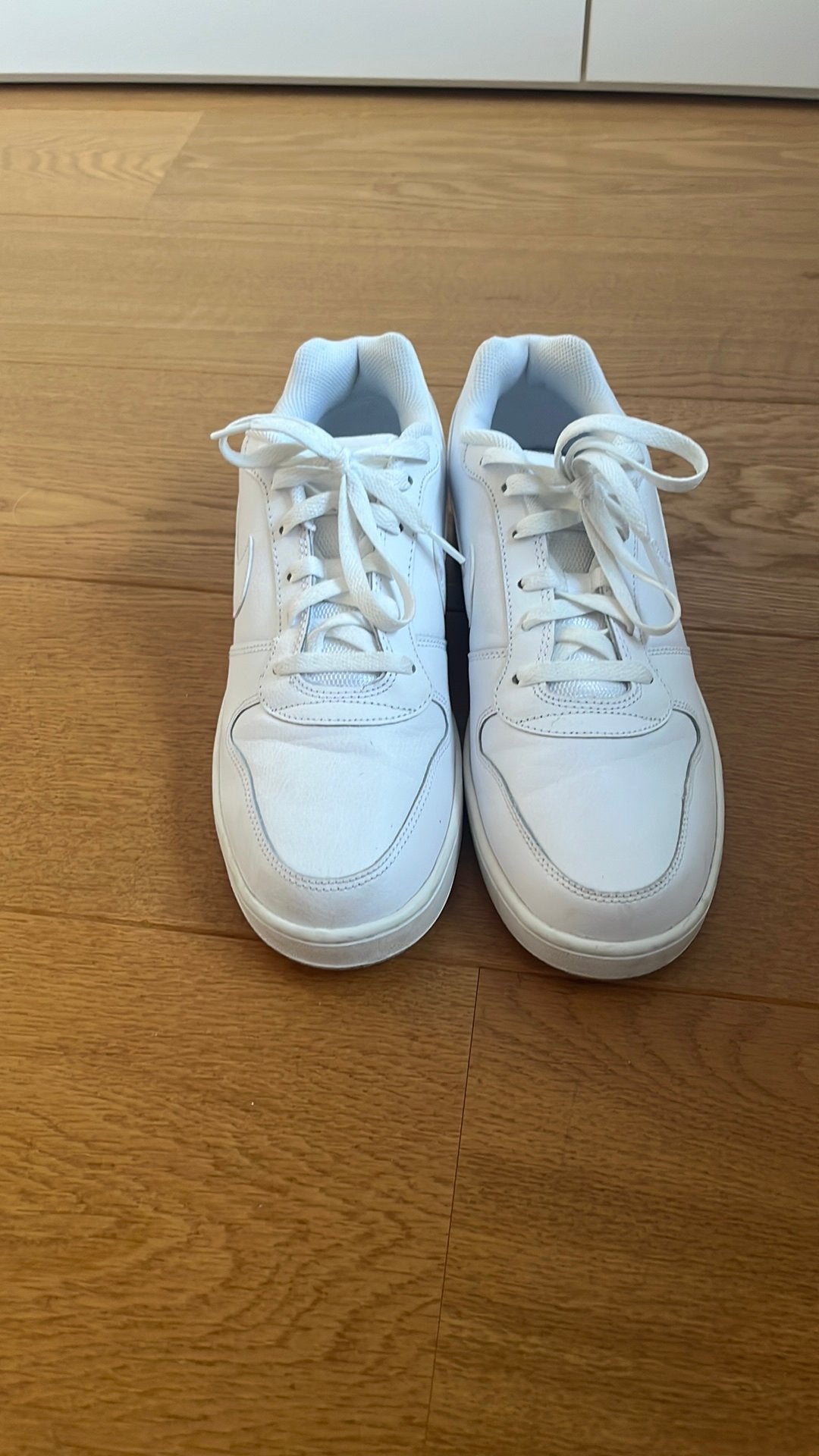 Nike blanche low en 44 EU, Kleding | Heren, Schoenen, Ophalen, Wit, Nieuw, Veterschoenen