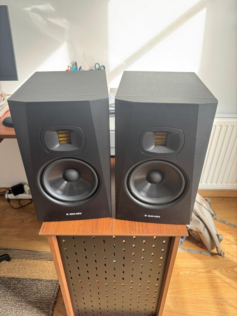 Adam T7V, Audio, Tv en Foto, Studiomonitor, Inclusief kabels, Zo goed als nieuw, 60 tot 120 watt