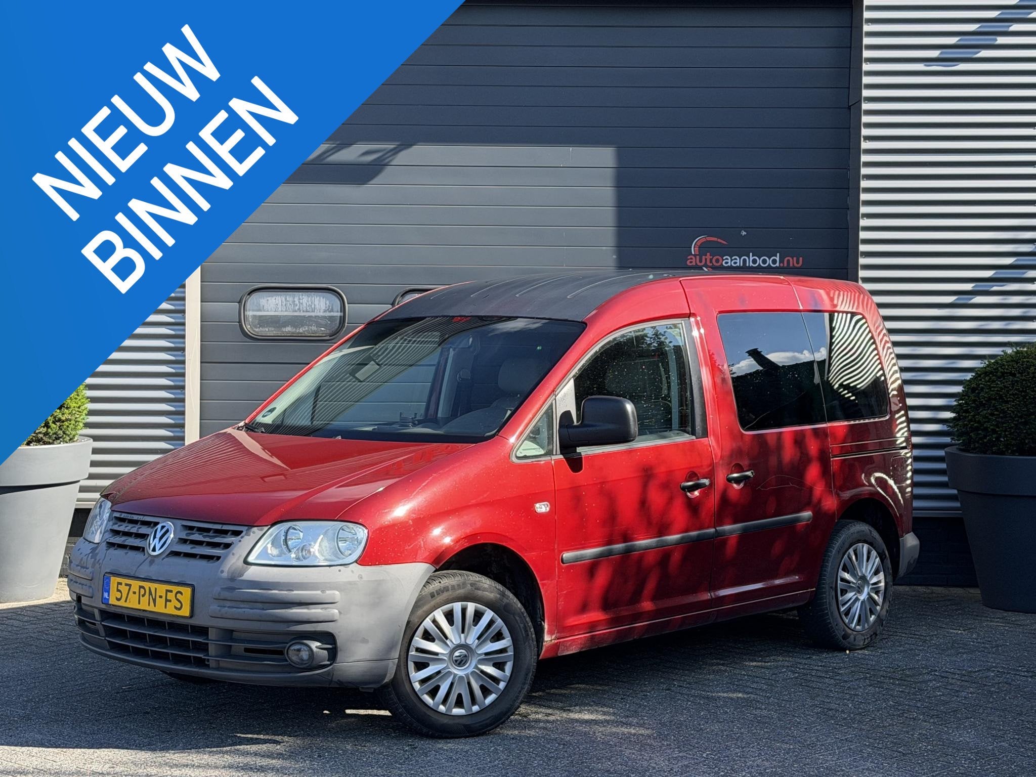 Volkswagen Caddy 1.6 Comfortline 5p. | Navigatie | Trekhaak, Auto's, 75 kW, Gebruikt, Overige modellen, 4 cilinders