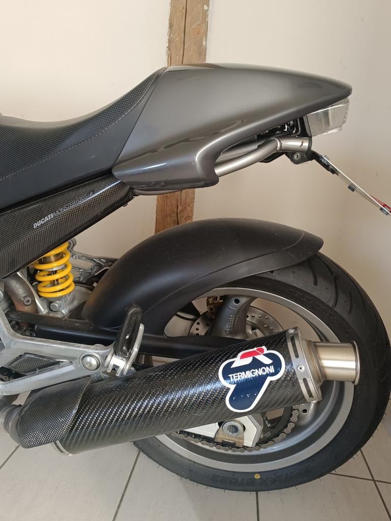 Ducati Monster, Particulier