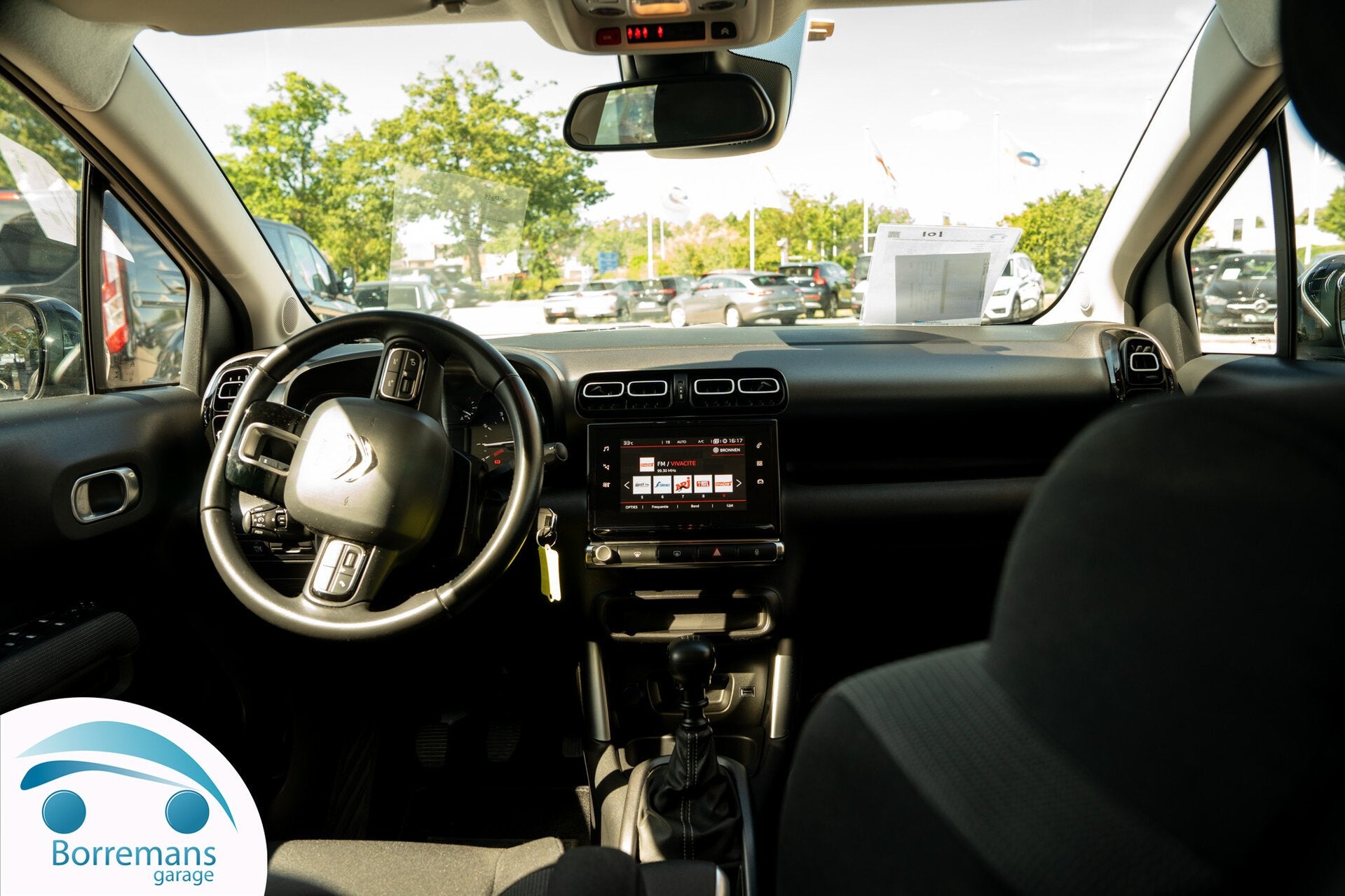 Citroen C3 Aircross BUSINESS Navi/Carplay/Parkeersensoren/., Autos, 0 kg, Argent ou Gris, Achat, Euro 6