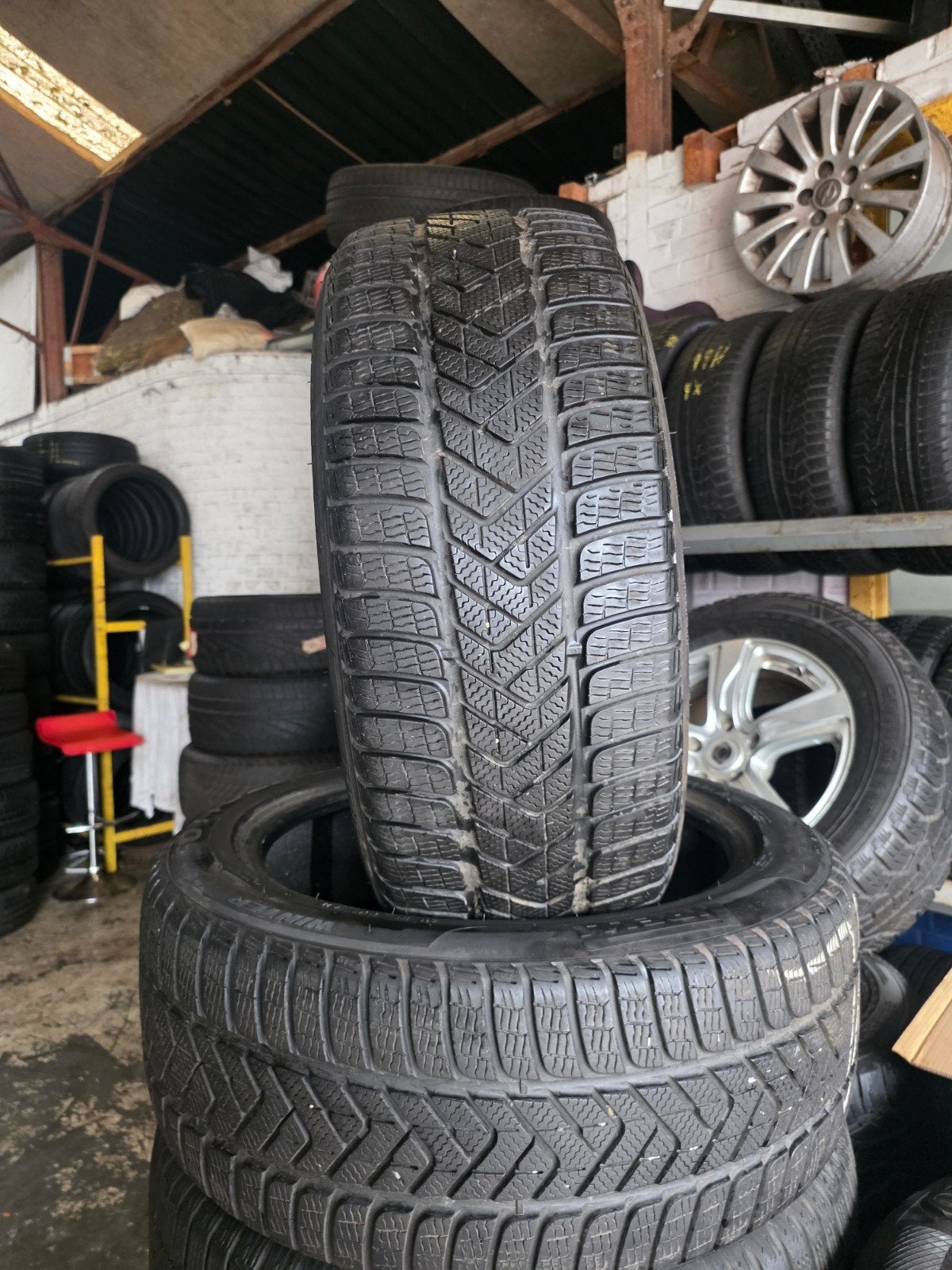 255 45 19 pirelli avec montage et équilibrage, Autos : Pièces & Accessoires, Enlèvement
