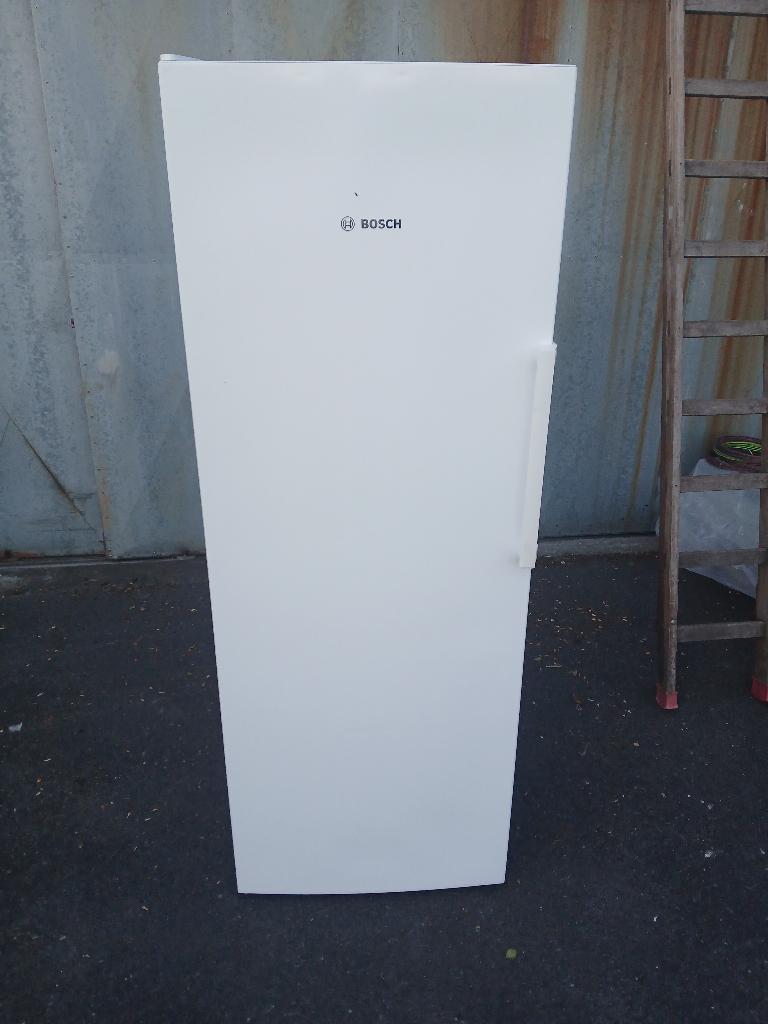 Diepvries Bosch no frost, Elektronische apparatuur, Vriezers en Diepvrieskisten, Gebruikt, 160 cm of meer, Energieklasse A of zuiniger