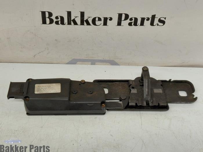 Moteur fermeture auxiliaire hayon d'un Audi A4, Autos : Pièces & Accessoires, -, 3 mois de garantie, Audi, Utilisé