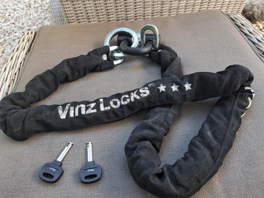 Vinz helm  en Vinz motor slot, Vélos & Vélomoteurs, Enlèvement