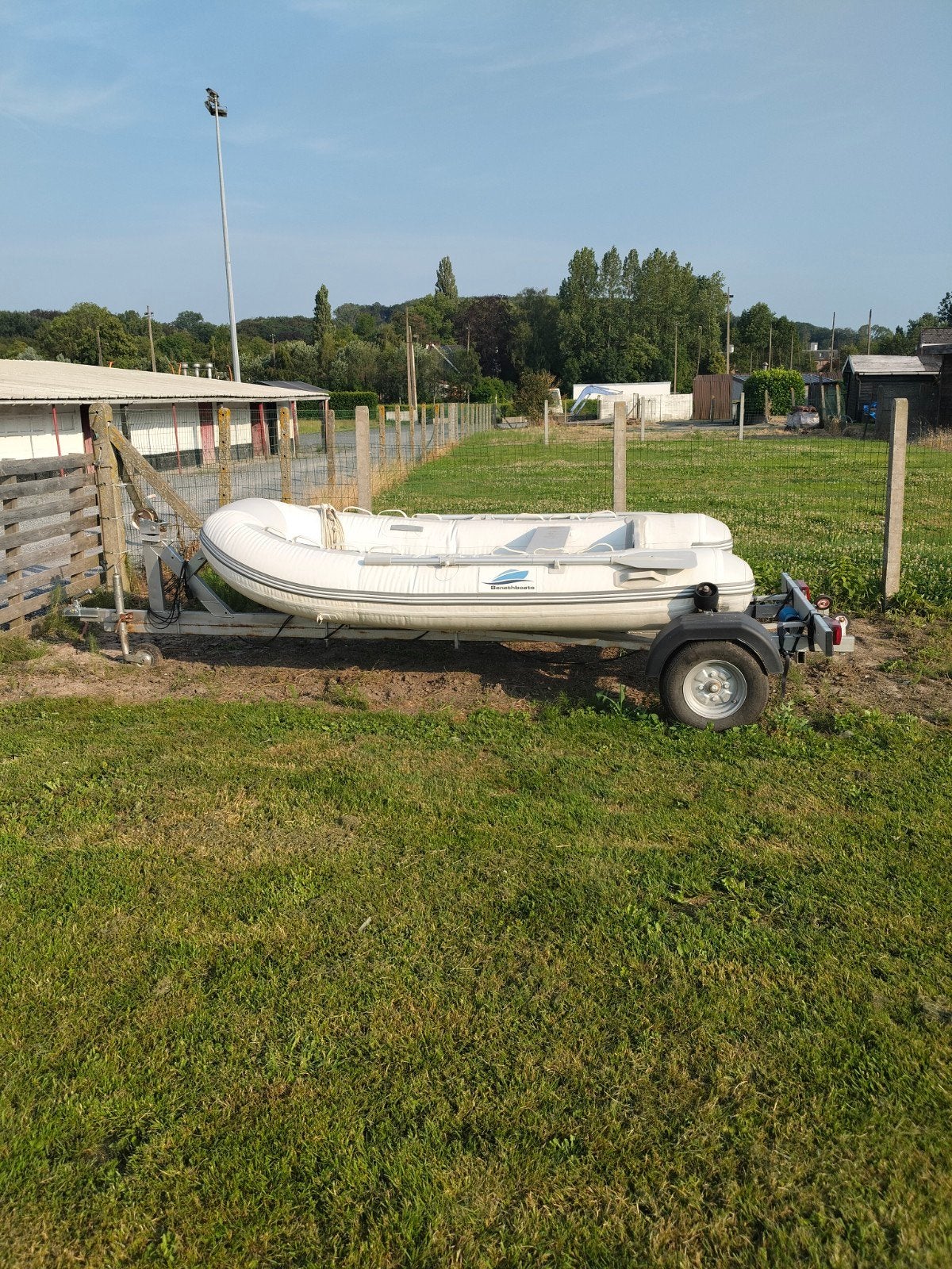 Rubberboot Benethboat UB 300 + rubberboottrailer, Ophalen