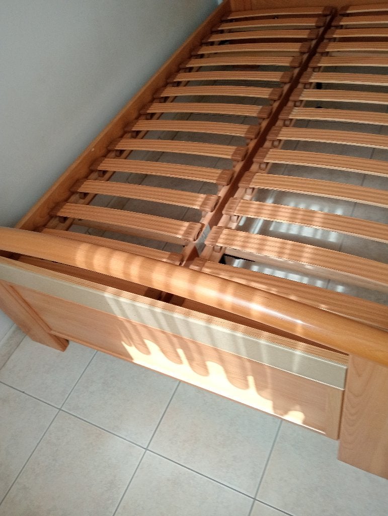 Lit en bois massif avec 2 sommiers à lattes 120 x 200 cm, Queen size, Comme neuf, Enlèvement, 200 cm