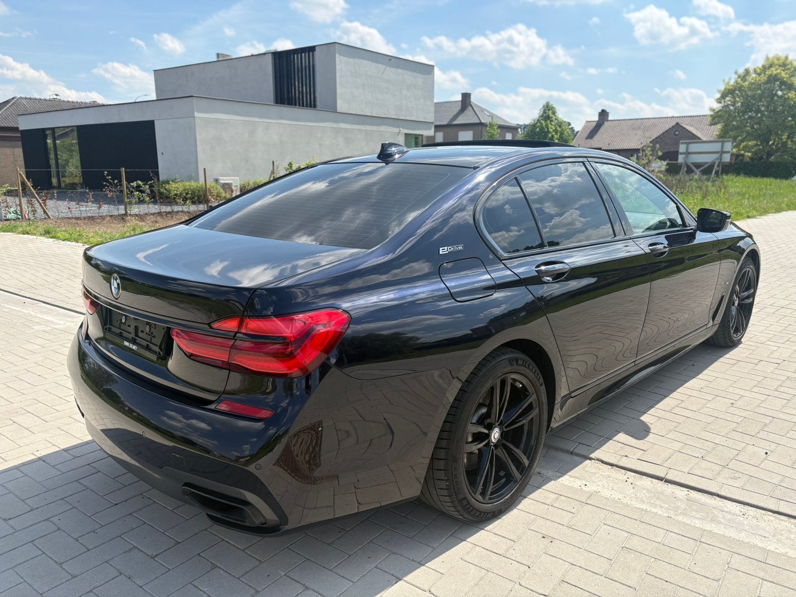 BMW 740e iPerformance Long Wheelbase M pakket, Auto's, BMW, Automaat, Achterwielaandrijving, Euro 6, Onderhoudsboekje