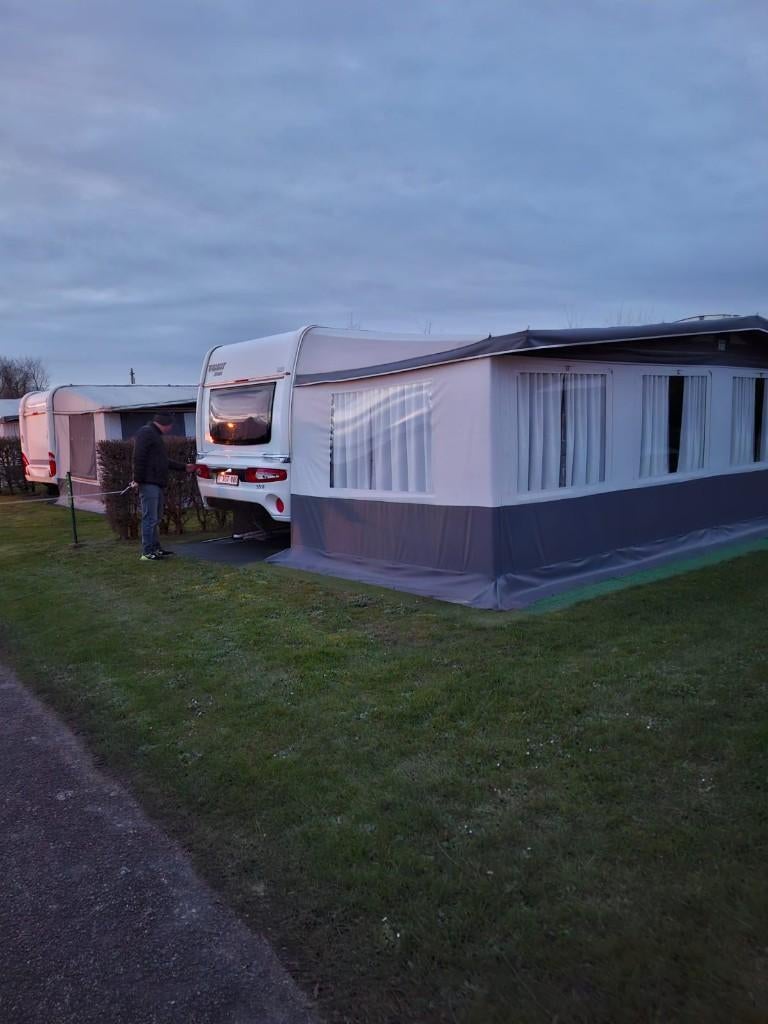 Caravan, Caravans en Kamperen, 2 aparte bedden, Rondzit, Ringverwarming, Particulier