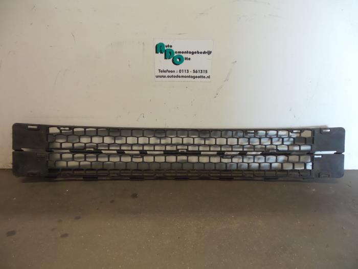 Pare-chocs grille d'un Kia Picanto (Picanto 04-), Kia, -, 3 mois de garantie, Utilisé