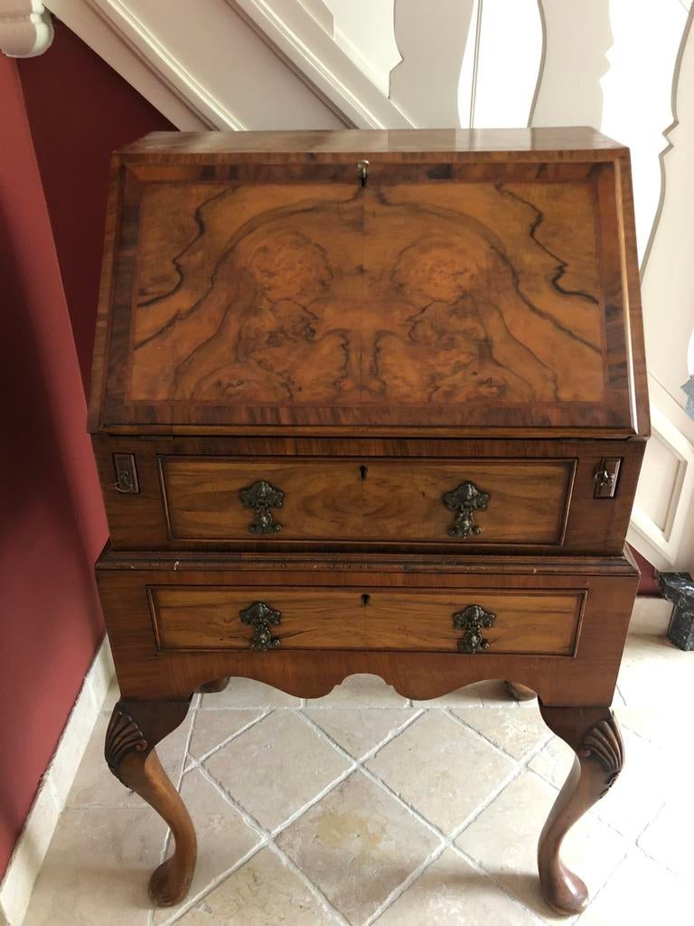 Secretaire meubel, Ophalen