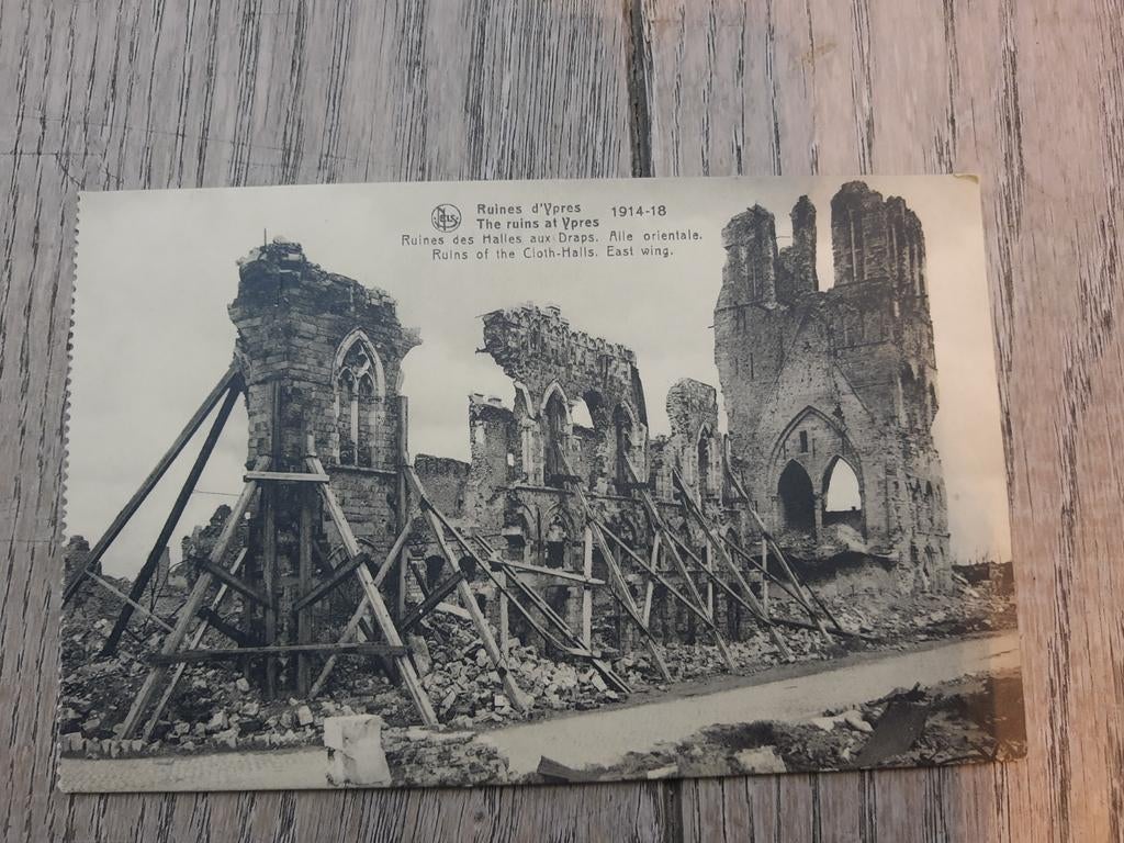 Onbeschreven postkaart, ruïnes Lakenhalle Ieper '14-'18, Ophalen of Verzenden