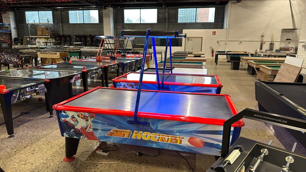 Wik Airhockey 8 ft. Lucht hockey, Sport en Fitness, Biljarten en Poolen, Zo goed als nieuw, Ophalen of Verzenden
