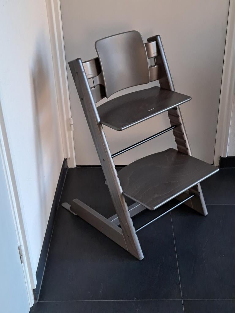 Stokke Tripp Trapp hazy grey met gliders, Ophalen, Zo goed als nieuw, Meegroeistoel, Aanschuifbaar