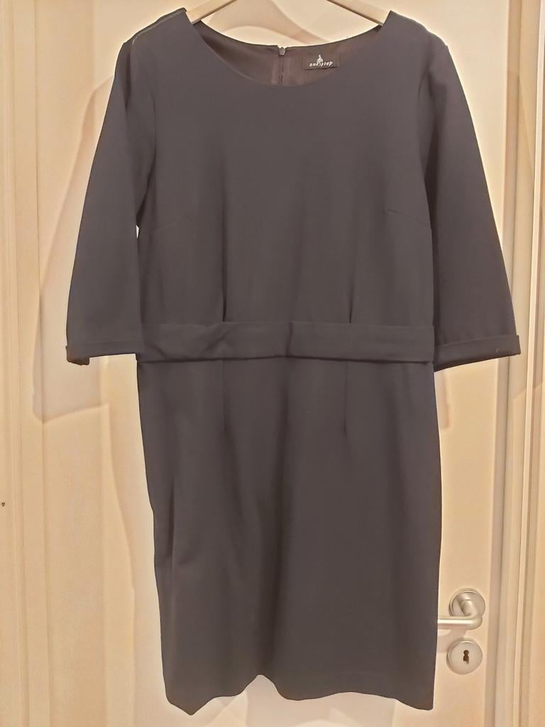 Eenstaps marineblauwe jurk - maat 42-44, Kleding | Dames, Ophalen of Verzenden, Zo goed als nieuw