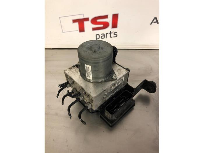 ABS Pomp van een Volkswagen Tiguan, Gebruikt, -, Volkswagen, -