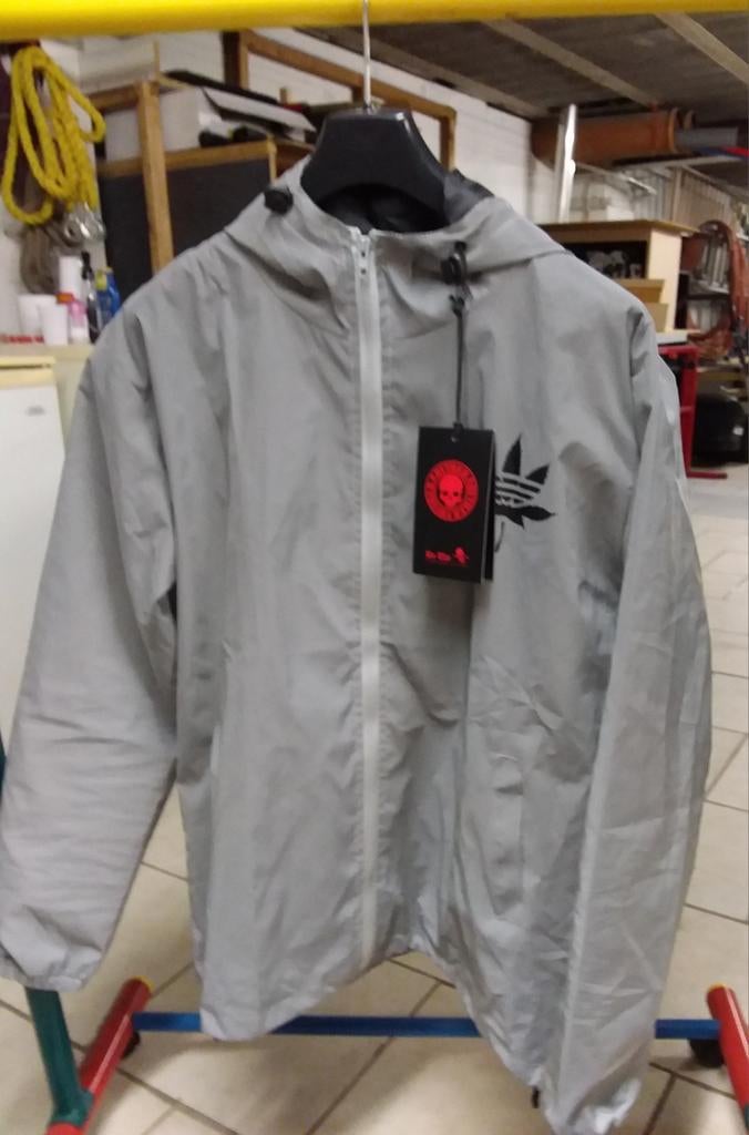 Veste Adidas taille L, Vêtements | Hommes, Enlèvement, Comme neuf