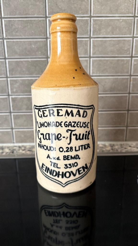 Geremad A.v.d.BEMD Eindhoven stenen kruikje ( tel . 3310 ), Ophalen of Verzenden