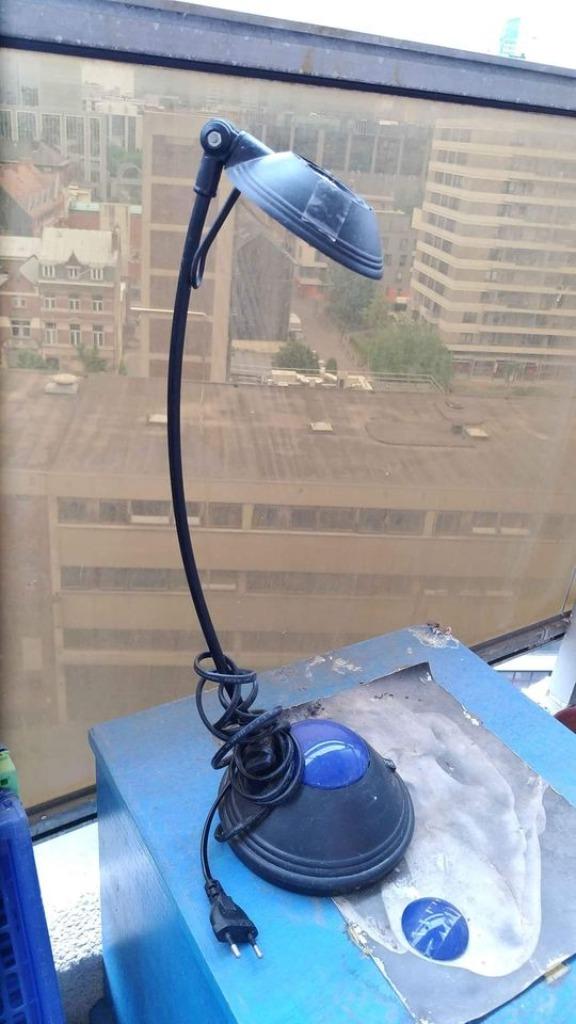 ZWART EN BLAUWE BUREAULAMP, Ophalen, Gebruikt, Metaal