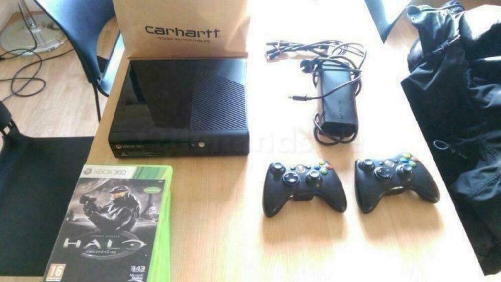 Xbox 360 met 8 games en 2 joystiks, Games en Spelcomputers, Spelcomputers | Xbox 360, Met 2 controllers, Ophalen of Verzenden