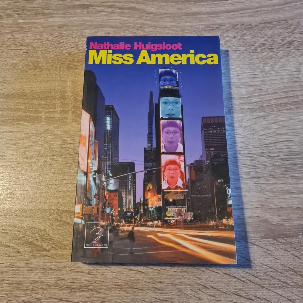 Miss America, Ophalen of Verzenden, Zo goed als nieuw, Nathalie Huigsloot