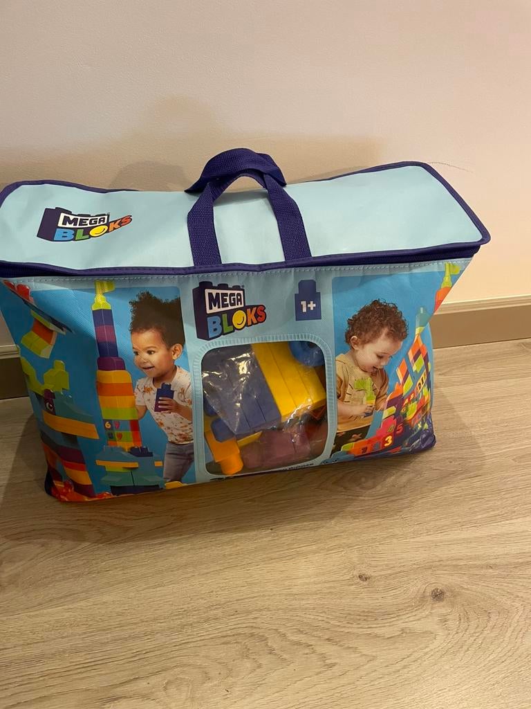 Mega blocks, Enfants & Bébés, Jouets | Blocs de construction, Enlèvement, Comme neuf