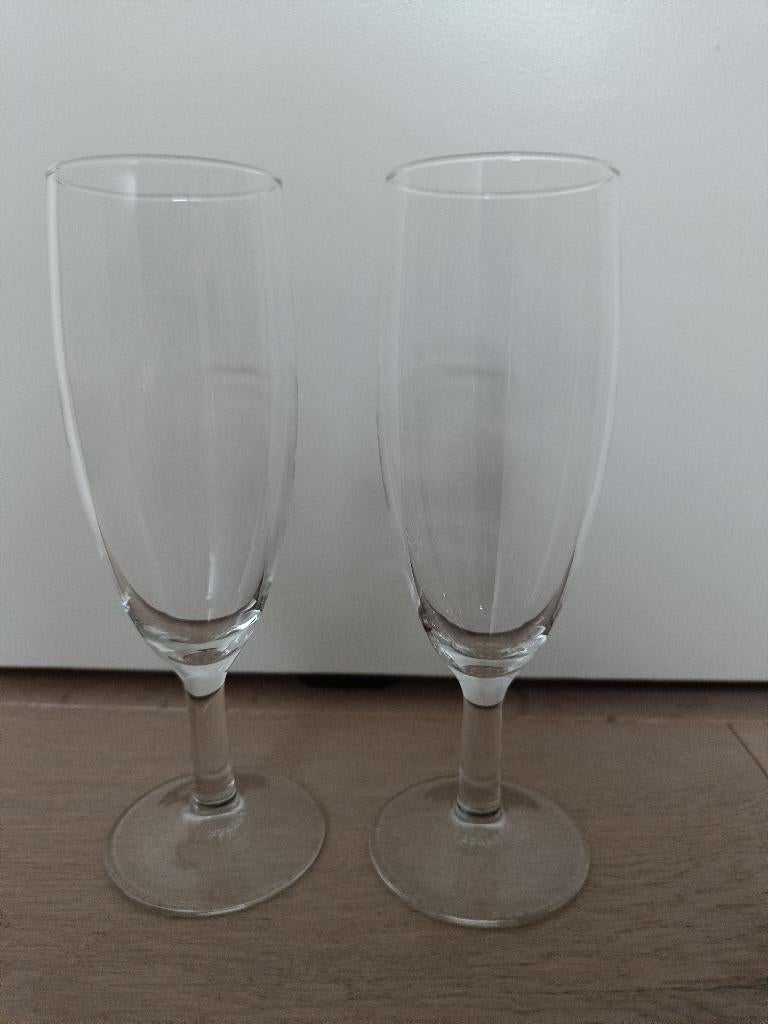 2 fluitglazen, Ophalen of Verzenden, Gebruikt, Glas, Glas of Glazen