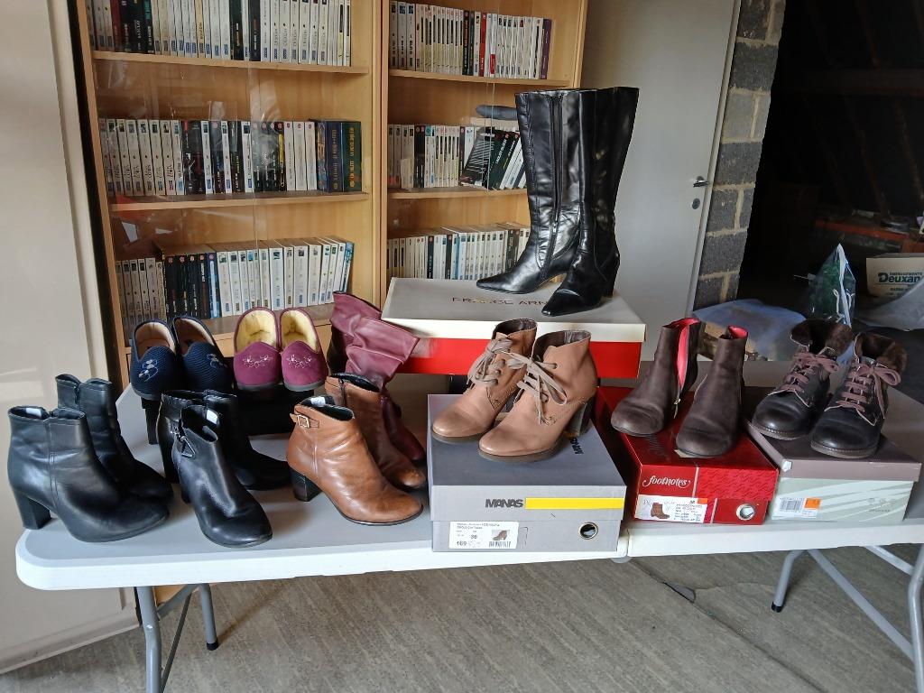 Set van 11 paar schoenen P. 36, Ophalen