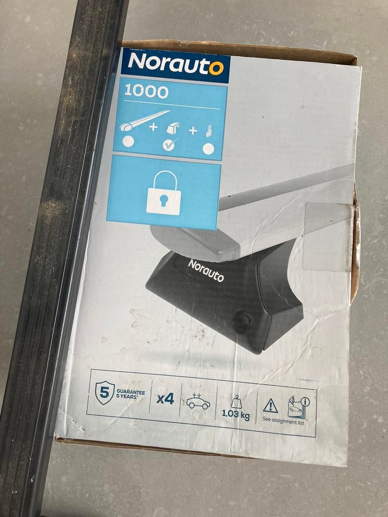 Dakdragers Norauto 1000 (voor o.a. Peugeot 5008), Ophalen, Zo goed als nieuw