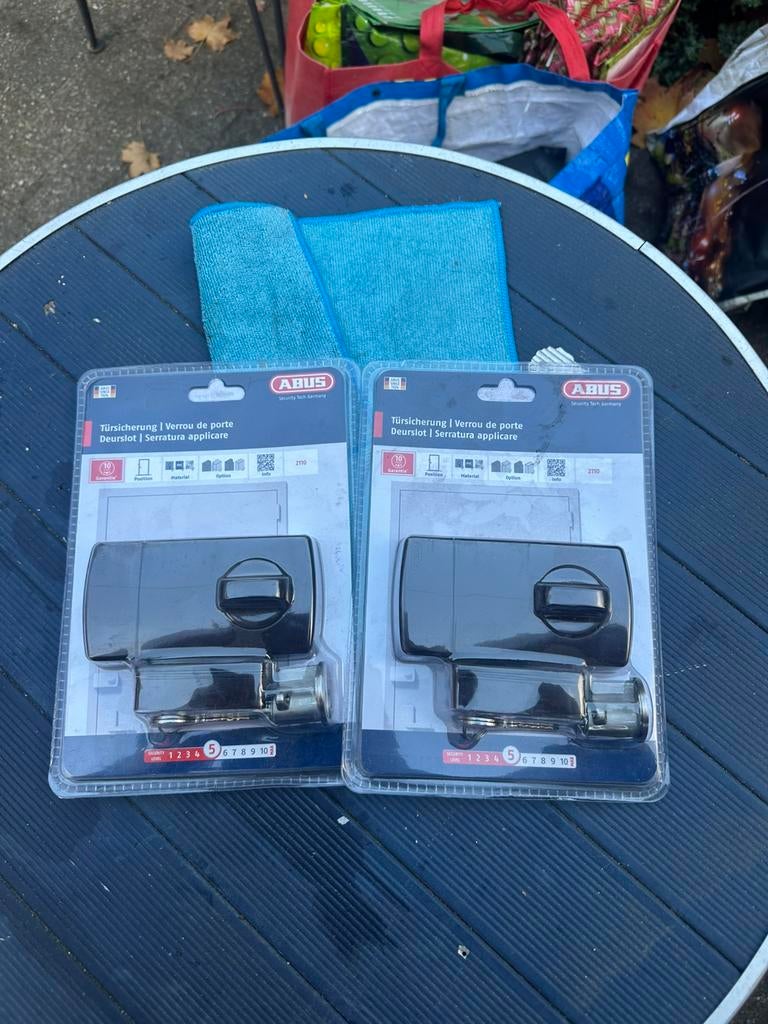 Abus deurslot 2 stuks nieuw, Doe-het-zelf en Bouw, Hang- en Sluitwerk, Ophalen of Verzenden, Nieuw, IJzer, Slot