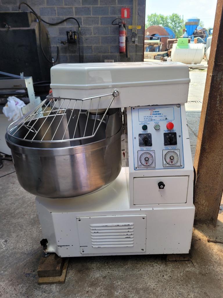 Tekno Trading Mixer / klopper / menger, Ophalen of Verzenden, Brood en Banket