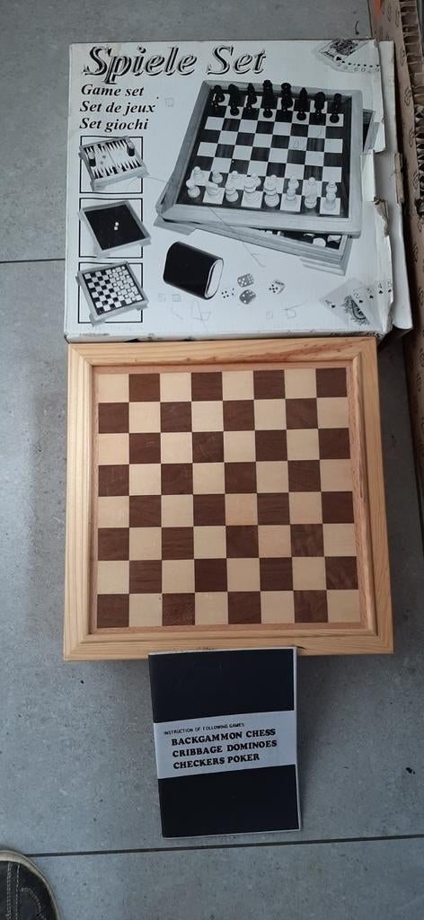 Échecs et biscuits en bois, Enlèvement ou Envoi, Comme neuf