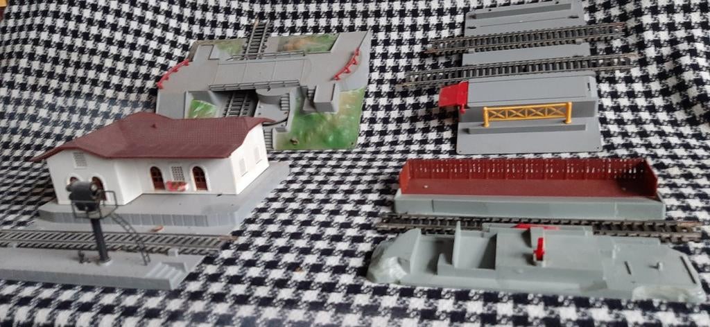 Équipement H0, maisons, voies ferrées, wagons, Enlèvement ou Envoi, Comme neuf, Rails