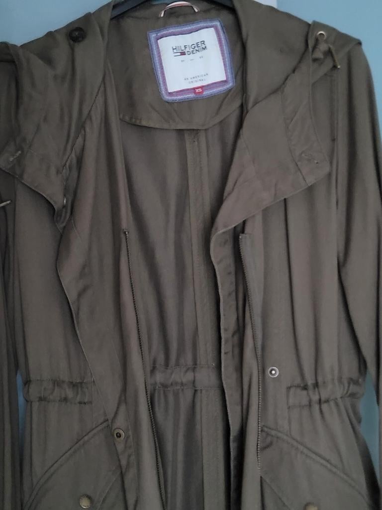 Parkajas Tommy Hilfiger legergroen XS, Kleding | Dames, Jassen | Zomer, Zo goed als nieuw, Maat 34 (XS) of kleiner, Groen, Ophalen of Verzenden