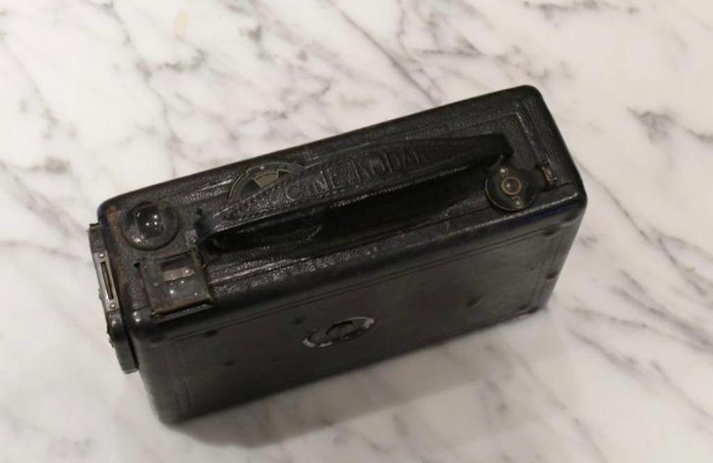 Appareil photo 16 mm Kodak Ciné Kodak modèle B, Enlèvement ou Envoi, Avant 1940, Caméra
