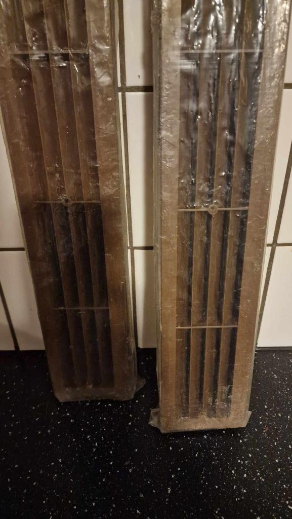 2 X dubbele rooster voor deuren bruin nieuw, Doe-het-zelf en Bouw, Ophalen, Nieuw
