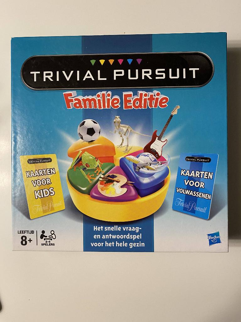 Trivial Pursuit, Familie editie, Hasbro, Hobby en Vrije tijd, Drie of vier spelers, Ophalen of Verzenden, Zo goed als nieuw, HASBRO
