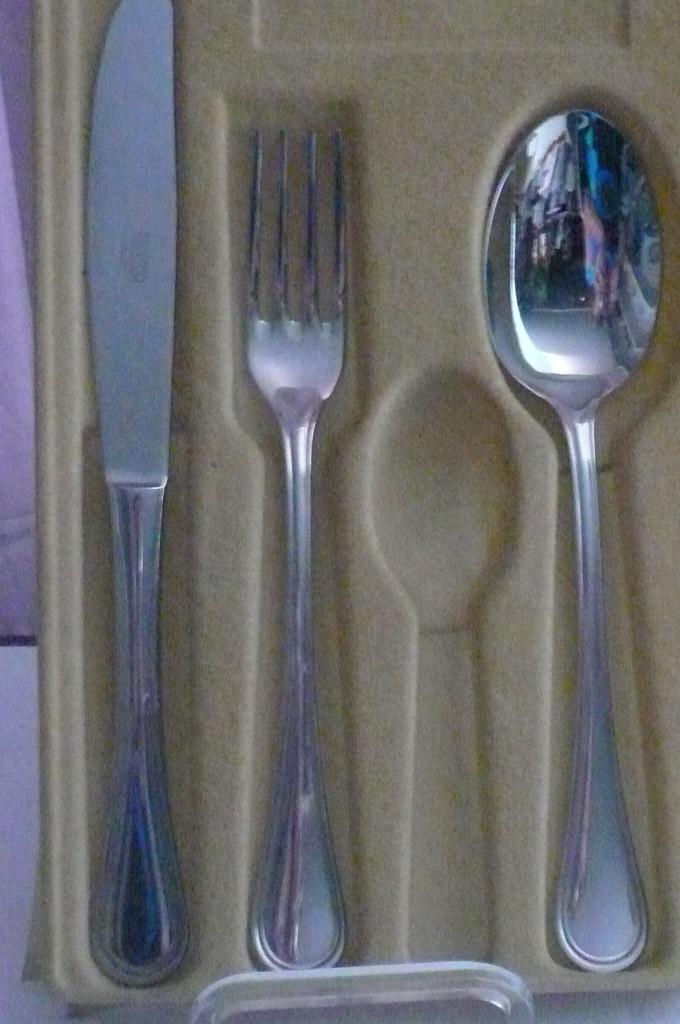 78 delig bestek inox "viktoria   LEES TEKST !, Enlèvement ou Envoi, Neuf