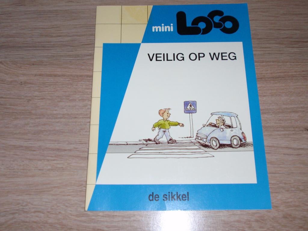 Boekje mini loco veilig op weg, Ophalen of Verzenden, Gebruikt