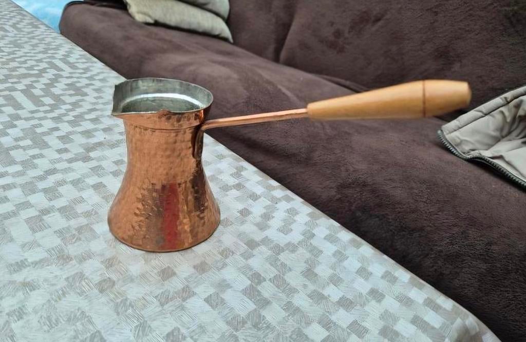 Vintage koperen Turkse koffie maker met houten handvat, Enlèvement ou Envoi