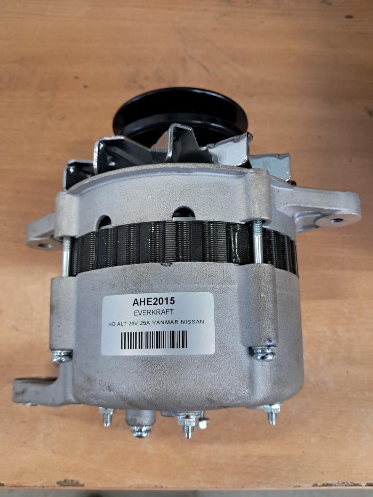 Alternateur 25A 24V Nissan AHE2015 ALT HD yanmar 1D5d2, Enlèvement ou Envoi, Neuf, Nissan