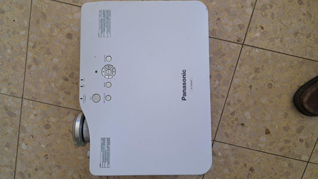 Panasonic PT-AX200E, Enlèvement, Utilisé