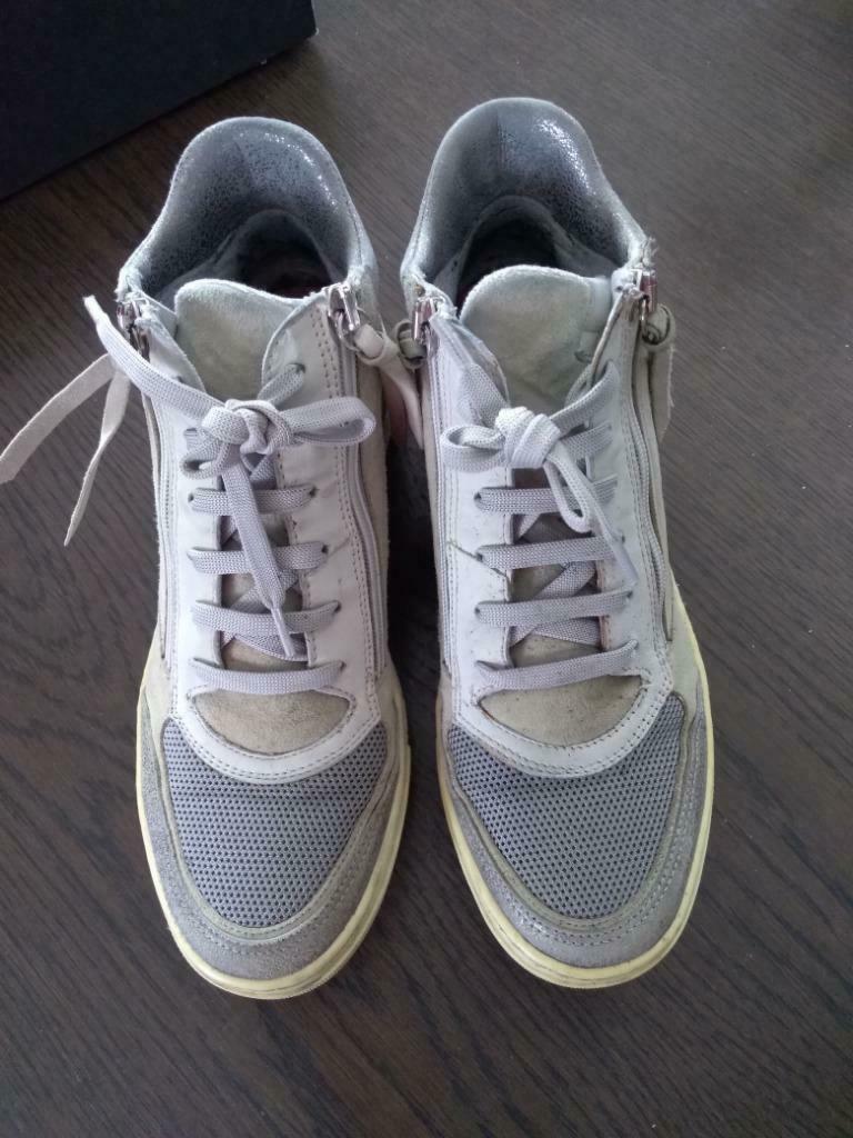 Baskets beige-gris de la marque Be Original, Vêtements | Femmes, Enlèvement ou Envoi, Beige, Sneakers et Baskets, Be Original